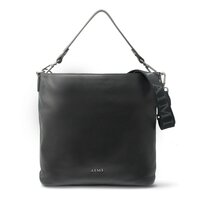 Aimi Schoudertas Nikita Lava